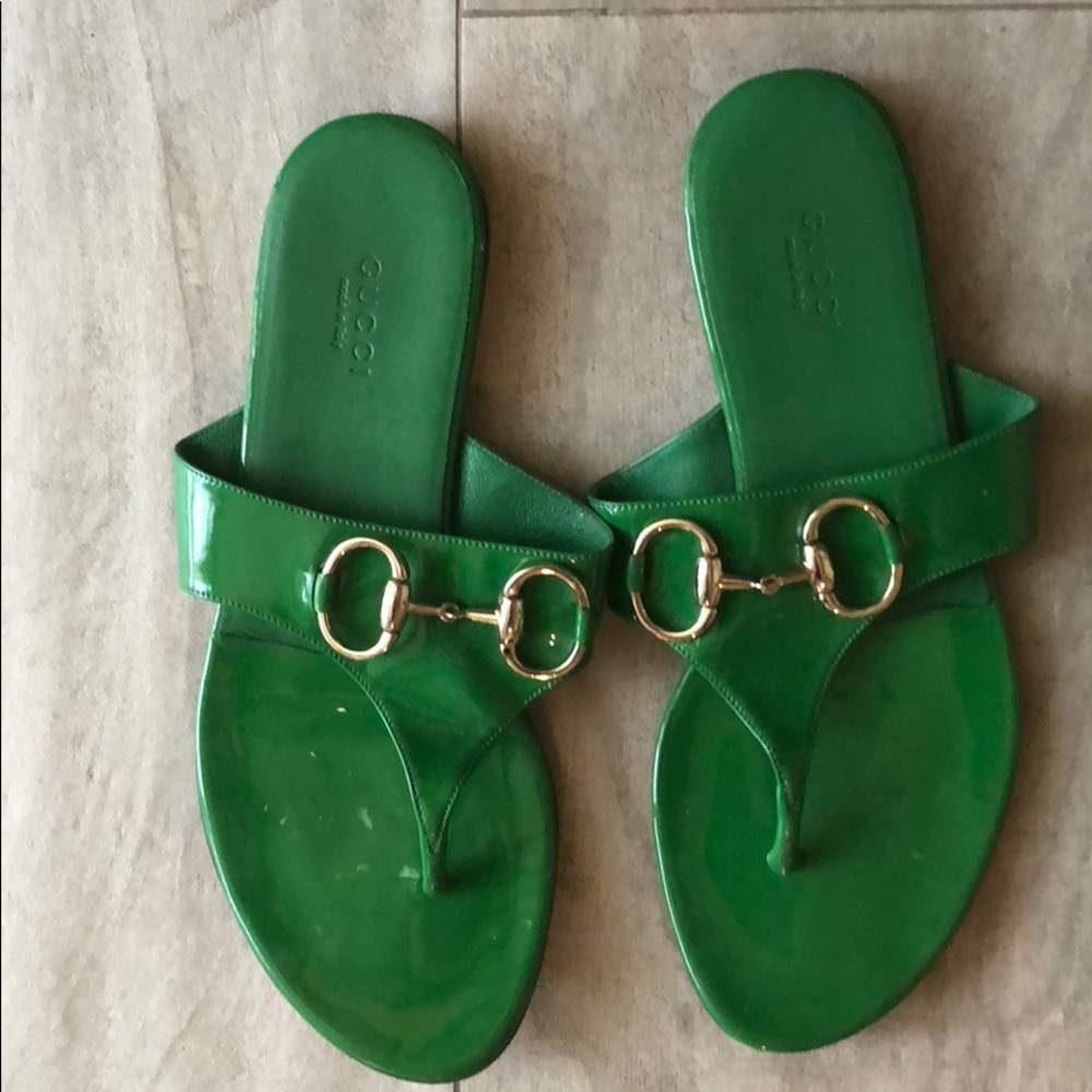 Gucci green patent leather horse bit sandals